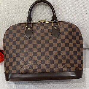 Louis Vuitton Alma Damier .